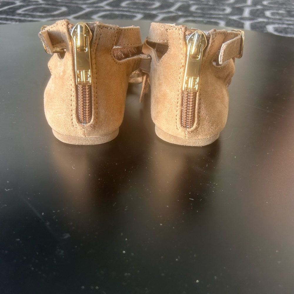 Ivanka Trump fringe girls slides (size 9) - Picture 2 of 3